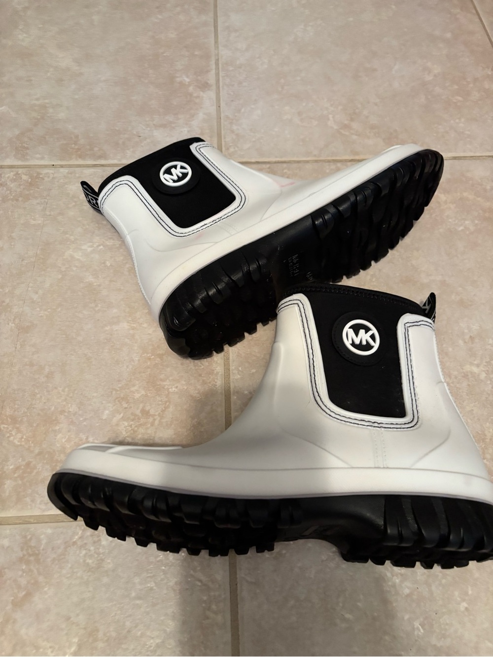 Michael Kors Womens White and Black Chelsea Rain Boots
